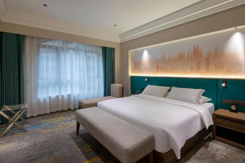 Landmark International Hotel Room Type - Business Suite