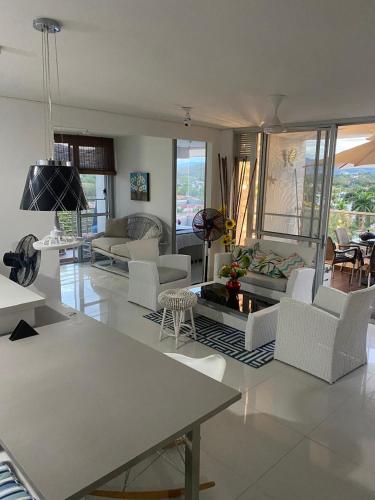 Apartamento Ricaurte 90 m2, 3 habitac, 6 personas, Peñazul La Morada LuisFeryClarita