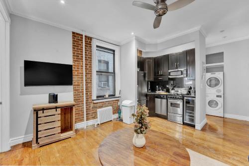 Modern 2BR with Private Garden - In Gramercy Park, New York (Foto 10)
