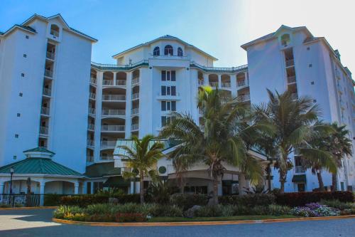 Resort on Cocoa Beach by VRI resorts