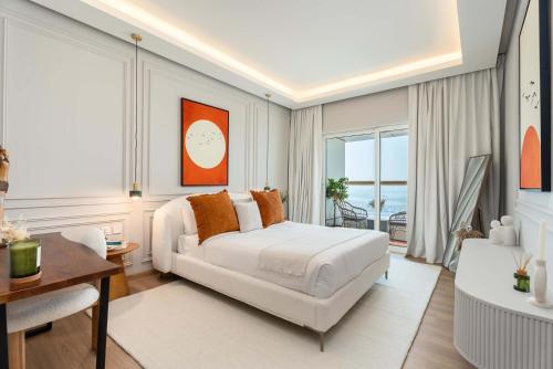 Luxury Renovated 1BR w Full Sea View, Dubai (foto 6)
