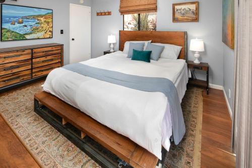 Cozy Pacific Grove Getaway in Oceanfront