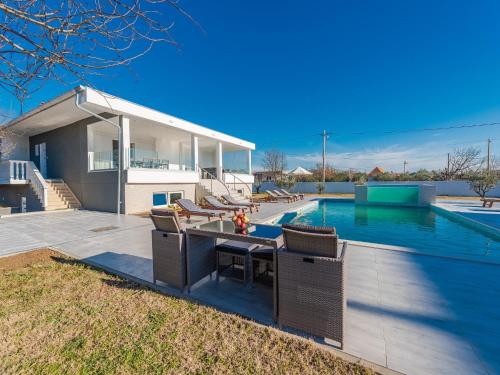 Villa in Galovac with Pool near Zadar, Galovac (Foto 8)