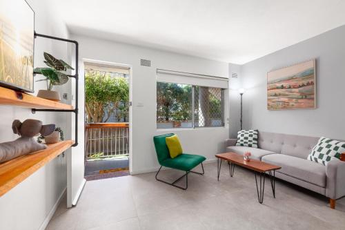 Easy Beach Access from Tranquil Retreat - image 2