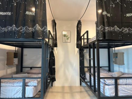 Rest And Relax Hostel in Saladan