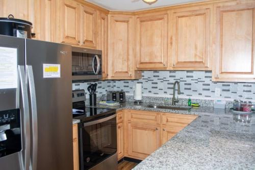 Kitchen, Winterplace Ski in Ski out condo First Floor D103 in Ghent (WV)