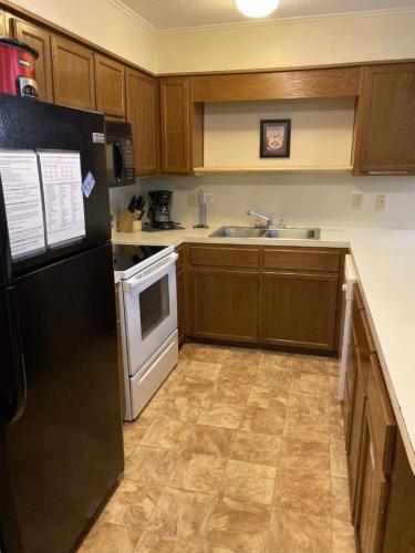 Kitchen, Winterplace Ski in Ski out condo First Floor D105 in Ghent (WV)