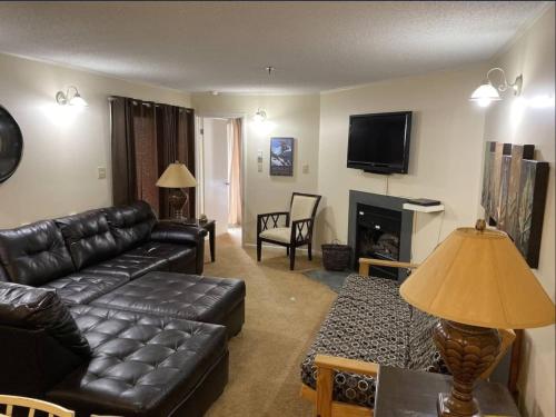 Winterplace Ski in Ski out condo First Floor D105 in Ghent (WV)