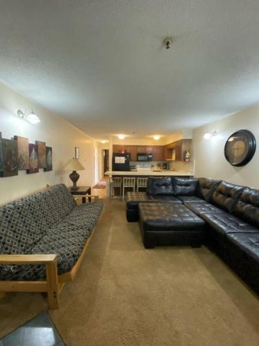 Guestroom, Winterplace Ski in Ski out condo First Floor D105 in Ghent (WV)