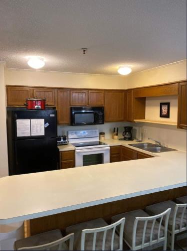 Kitchen, Winterplace Ski in Ski out condo First Floor D105 in Ghent (WV)