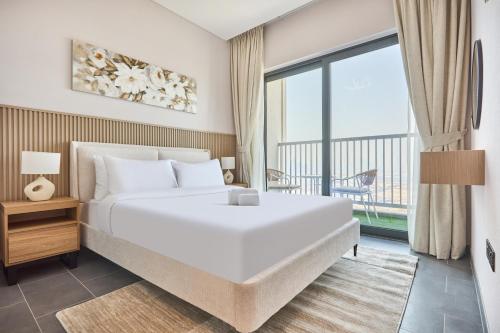 STAY BY LATINEM Luxury 1BR Holiday Home CB 3107 Near Burj Khalifa, Dubái (foto 8)