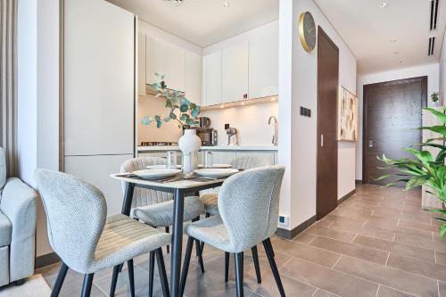 STAY BY LATINEM Luxury 1BR Holiday Home CB 3107 Near Burj Khalifa, Dubái (foto 7)