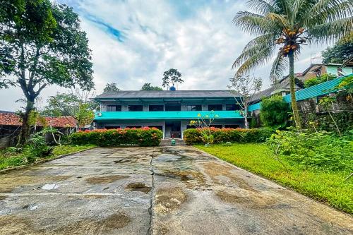 Exterior view, Garden View near Batu Tulis RedPartner in Batutulis