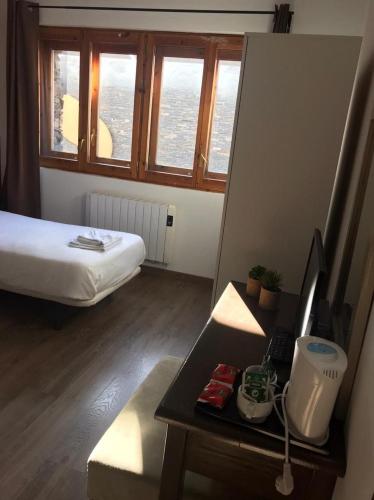 Hotel Kathmandu – El Pas de la Casa, DC