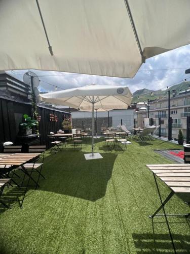 Hotel Kathmandu – El Pas de la Casa, DC