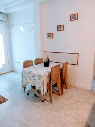 Cléopâtre housse sousse (Cleopatre housse sousse) in 海曼蘇斯