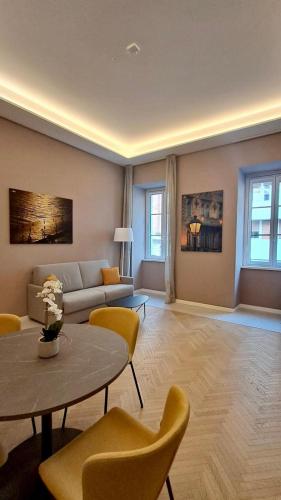 HOMEY I Teatro Romano Apartments 3
