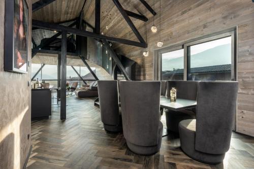 Iekārtas, Black Diamond Chalet in Mils