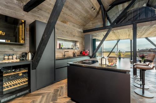 Black Diamond Chalet in Mils