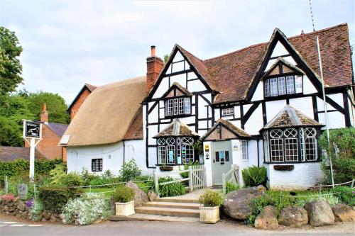Ridgeway House, spacious, countryside idyll, up to 18 guests in Lambourn