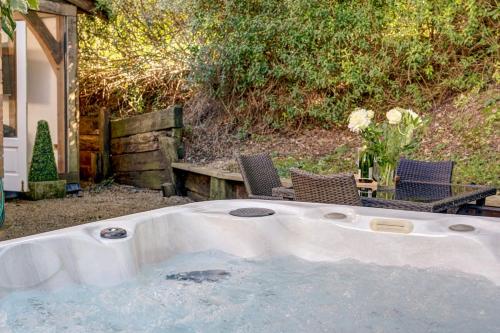 Dārzs, Ridgeway House, spacious, countryside idyll, up to 18 guests in Lambourn