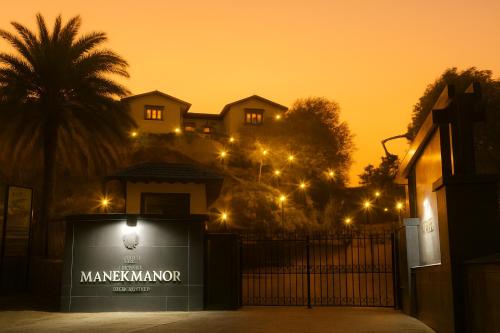 The Colonial Manek Manor By SAH, Mount Ábú