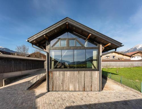 Black Diamond Chalet in Mils
