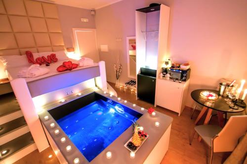 Alma Suites - Jacuzzi Livorno
