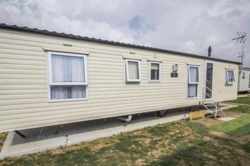 Caravan - Sleeps 10 - Pet friendly - Parking, Clacton-on-Sea (zdjęcie 8)
