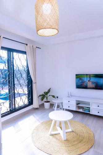 Modern pool house in Kampala