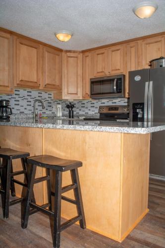 Kitchen, Winterplace Condo Ski in Ski out E103 in Ghent (WV)