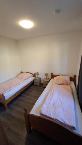 2 Zimmer Monteurwohnung mit Terasse Küche Bad