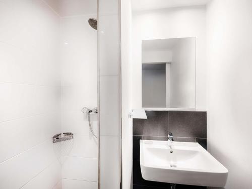 B&B Hotel München-Moosach - image 13