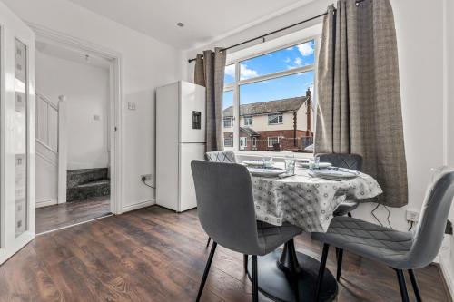 3 Bedroom House 4 beds free parking 2SD, Manchester (fotografie 9)