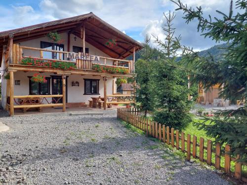 Cabana Mareea -Lunca Bradului in Lunca Bradului