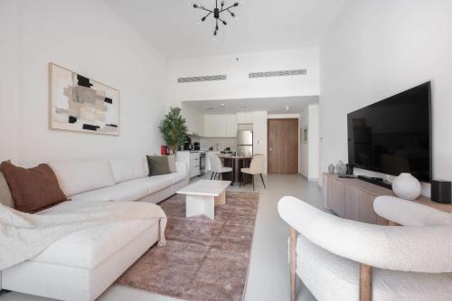 Free housekeeping visits during your stay - StayShort - MJL Apartment for 4 people near Water Parks, Dubai (photo 7)