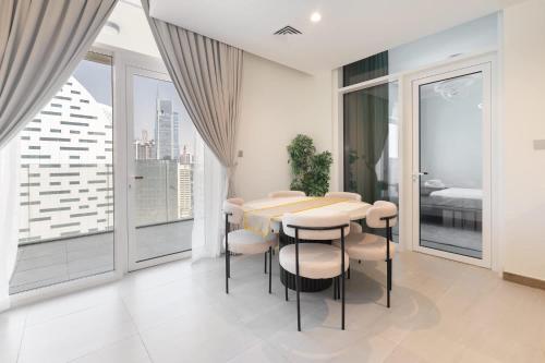 Free housekeeping visits during your stay - StayShort - Business Bay for 4 people with City Views, Dubai (foto 8)