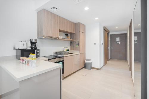 Free housekeeping visits during your stay - StayShort - Business Bay for 4 people with City Views, Dubai (foto 9)
