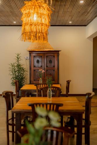 Backyard Bed & Kitchen in انيواتا