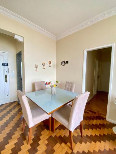 Fully renovated, charming and well-equipped apt! in Bonsucesso
