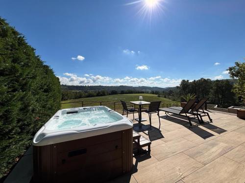 Bulle StelleA 26 m2, SPA Privatif au domaine CollineA in Bathernay