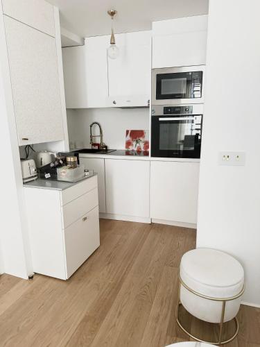 Whole appartment and not shared - in Center Secured and Elegant Area in Paris, París (foto 4)