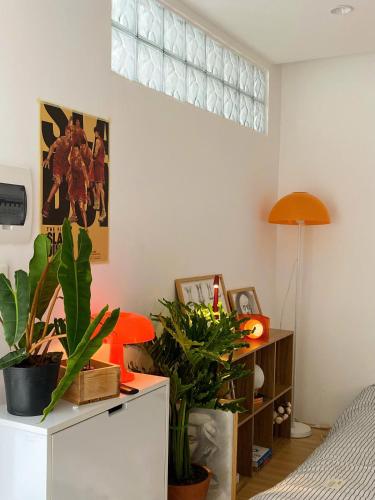 Prime Location D1, Lift & Top Amenities, D'Atelier Stay
