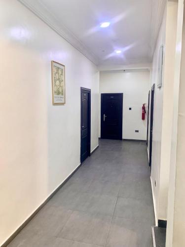 Cbox Lodge & Lounge in Lagos Island