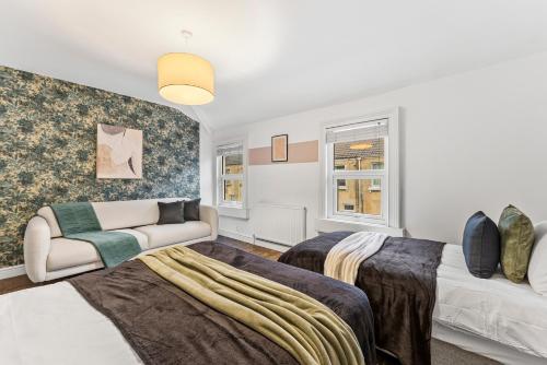 Lovely Central Bath House - Parking - Sleeps 7, Бат (фото 10)