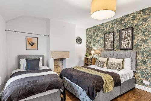 Lovely Central Bath House - Parking - Sleeps 7, Бат (фото 2)