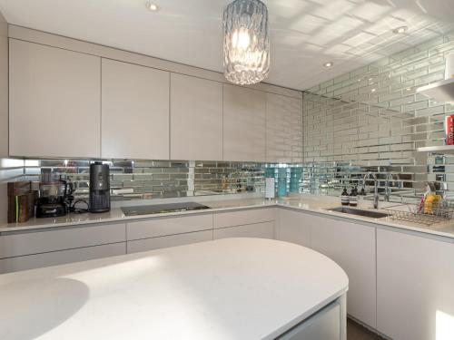 Pass the Keys Exclusive Family Home with Garden in Balham London, London (photo 3)