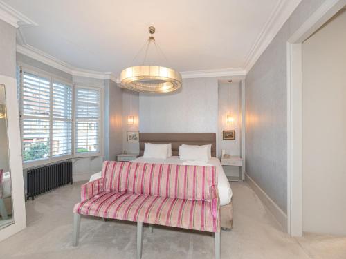 Pass the Keys Exclusive Family Home with Garden in Balham London, London (photo 5)