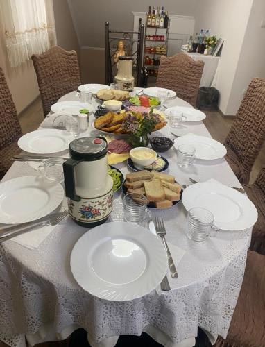 Ēdiens un dzērieni, Садиба Ангеліка in Bene