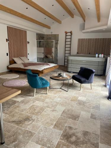 Love room in Paizay-le-Chapt